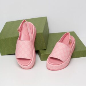 Plataforma Gucci Supreme
